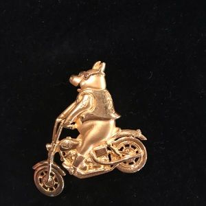 Gold toned Pig Moto broach